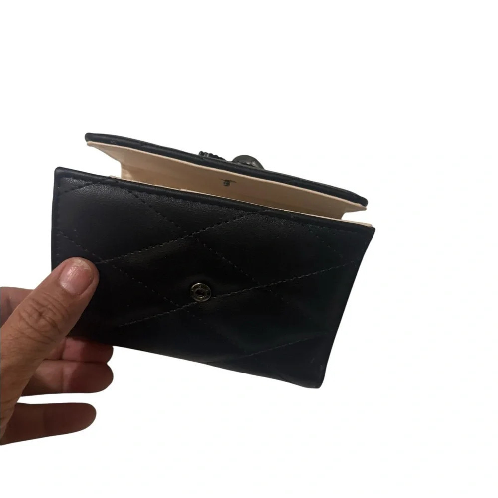 Juicy Couture Black Quilted Wallet in new condition comes with kay chain holder - Picture 8 of 13